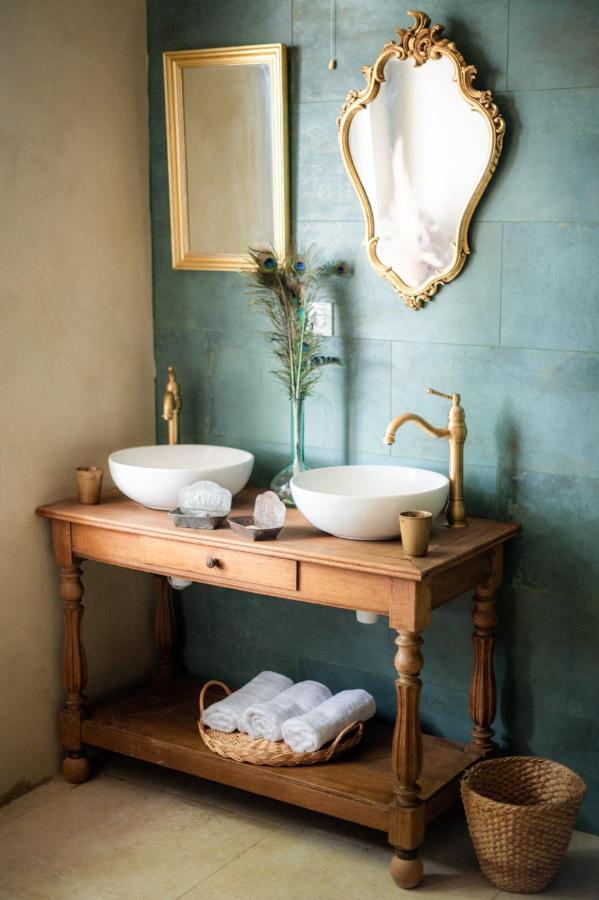 Chambres D'Hotes B&B - Chateau De Sienne Proche Avignon Orange Piscine Riviere Chusclan 외부 사진