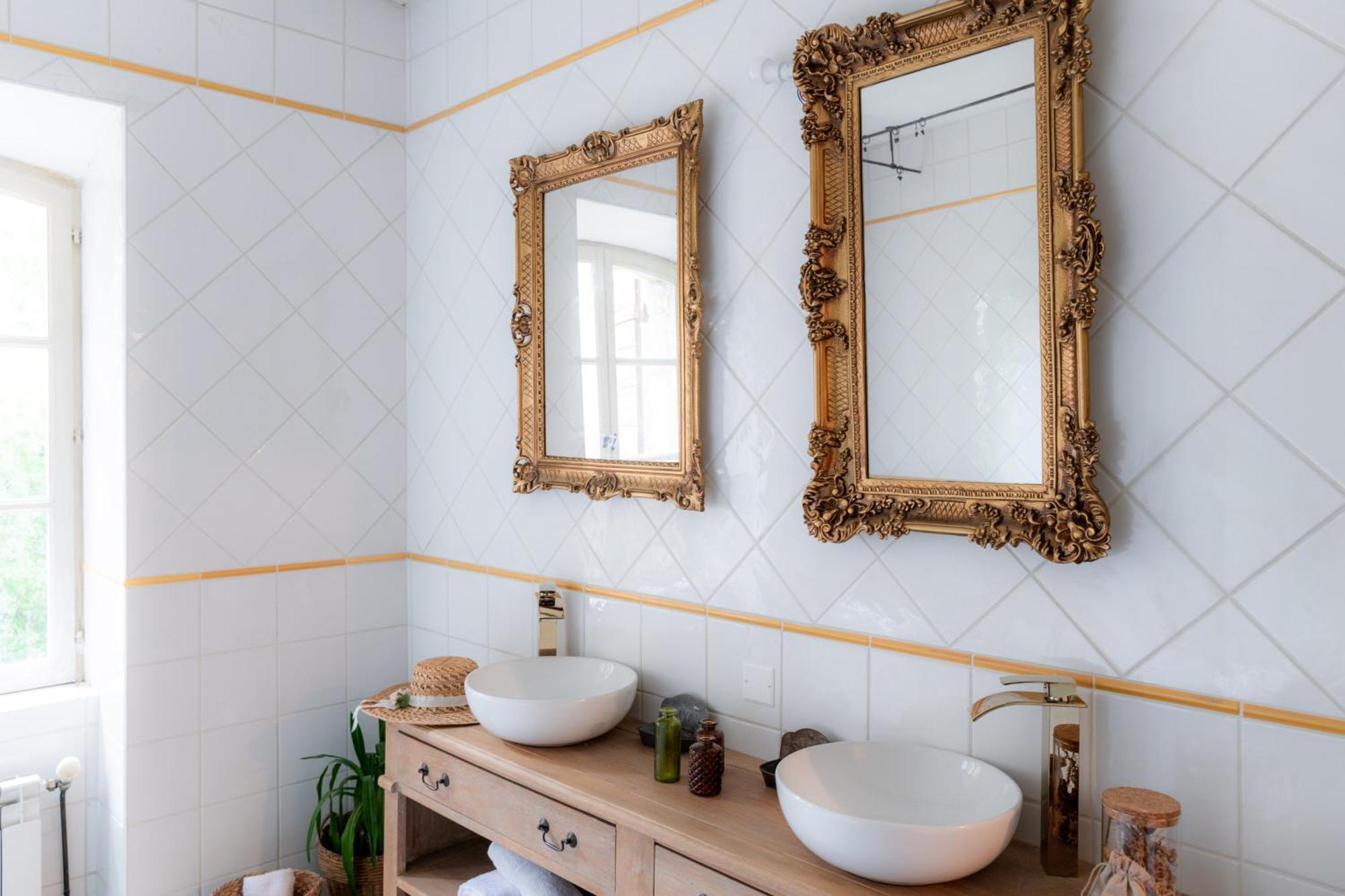 Chambres D'Hotes B&B - Chateau De Sienne Proche Avignon Orange Piscine Riviere Chusclan 외부 사진